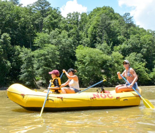 Group rafting on the Chattahoochee River Raft Rentals – Roswell trip