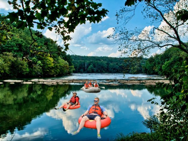 Tubing on the Chattahoochee river - Rafting near me