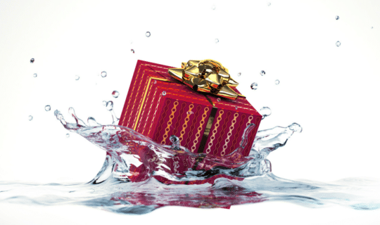gifts-that-splash-1500-x-1000-px