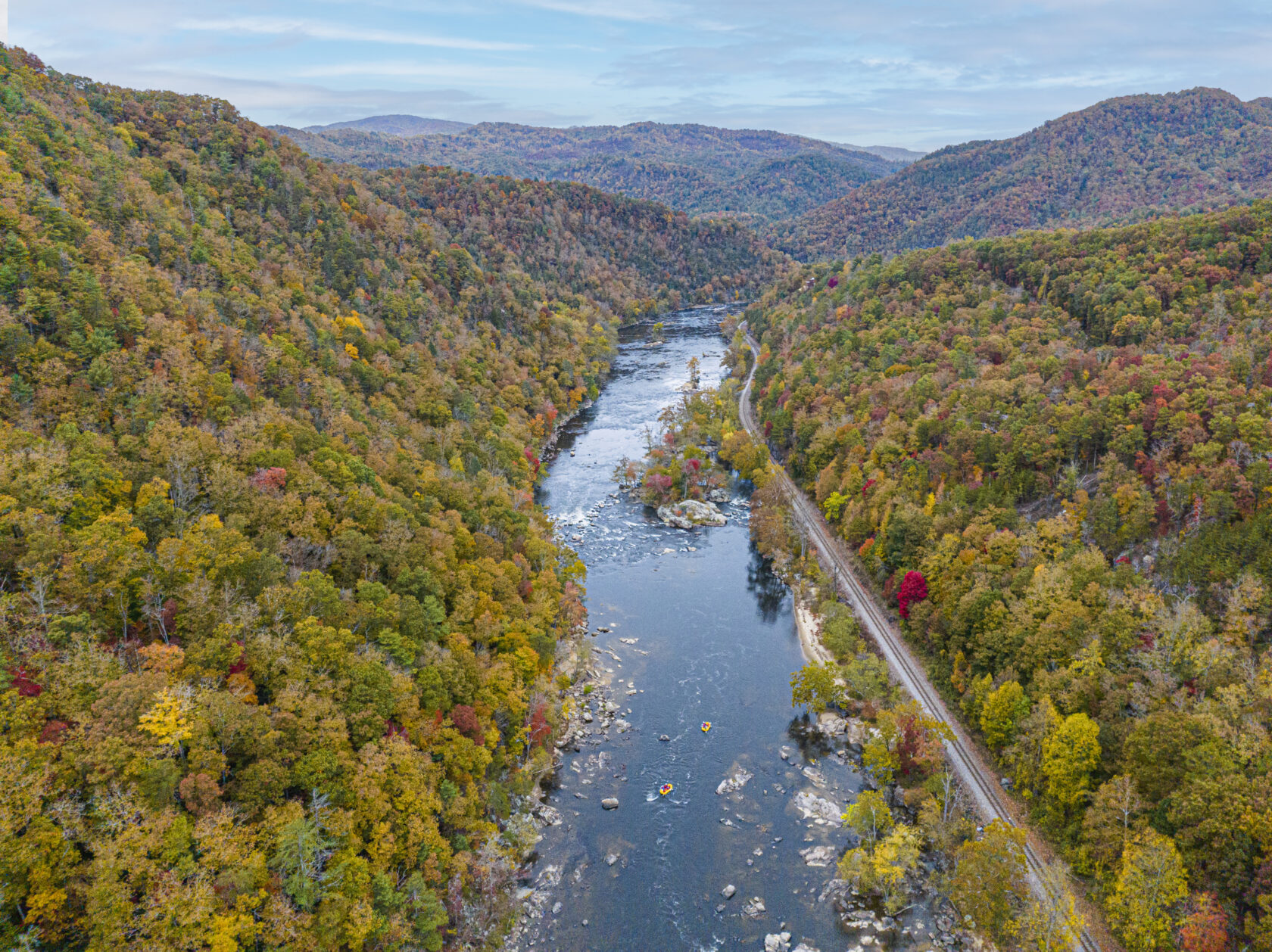 fall-whitewater-rafting-trip-on-the-french-broad-river-by-the-nantahala-outdoor-center-2