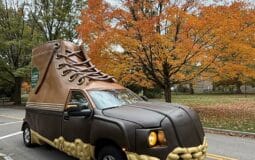 boot-with-fall-color