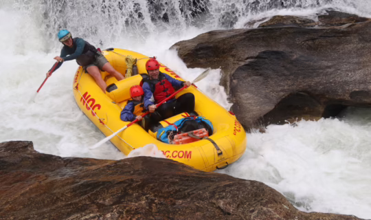 Rafters going over Nantahala Falls.